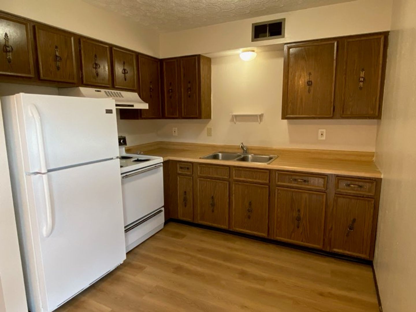 538 Vandalia St unit 3 – photo 3