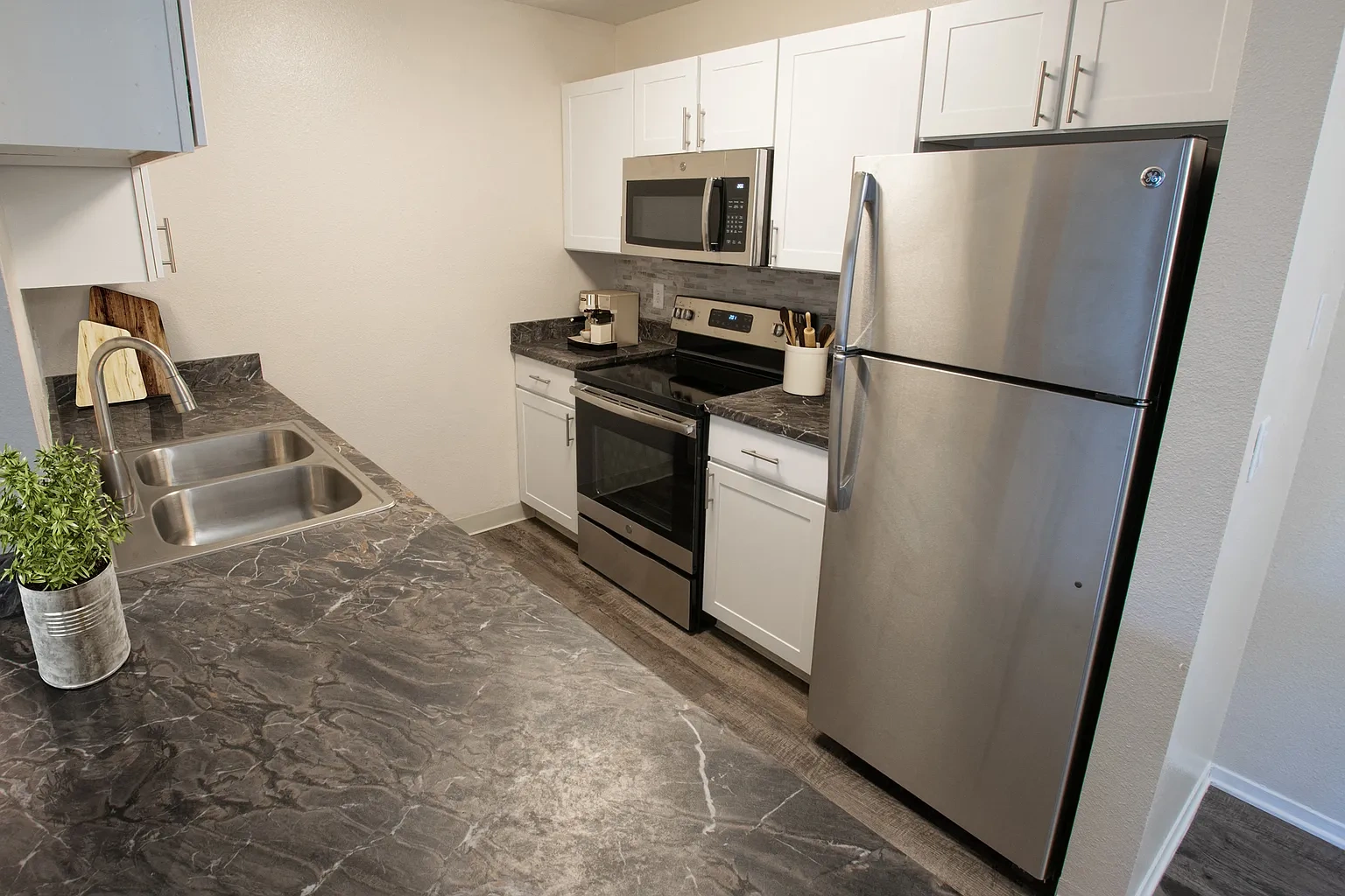 Apres Apartment Homes – photo 2