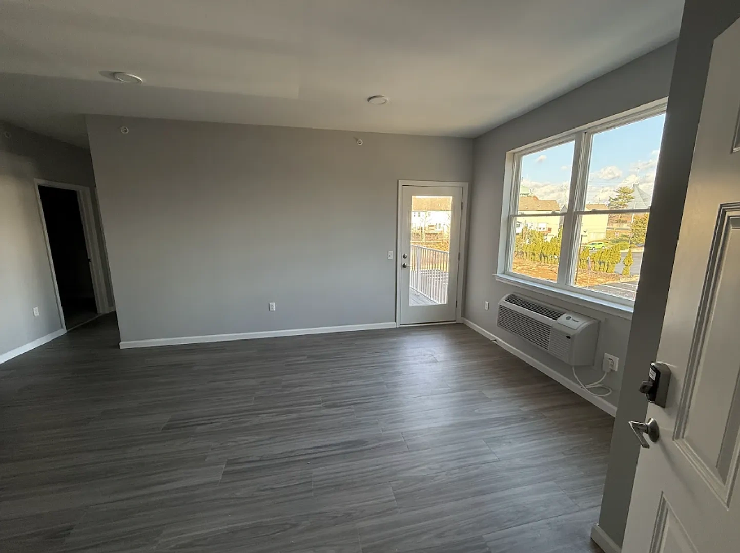 948 N. Front St. – photo 5