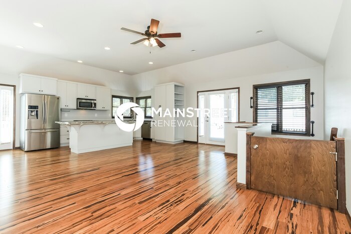 210 Frank St – photo 5