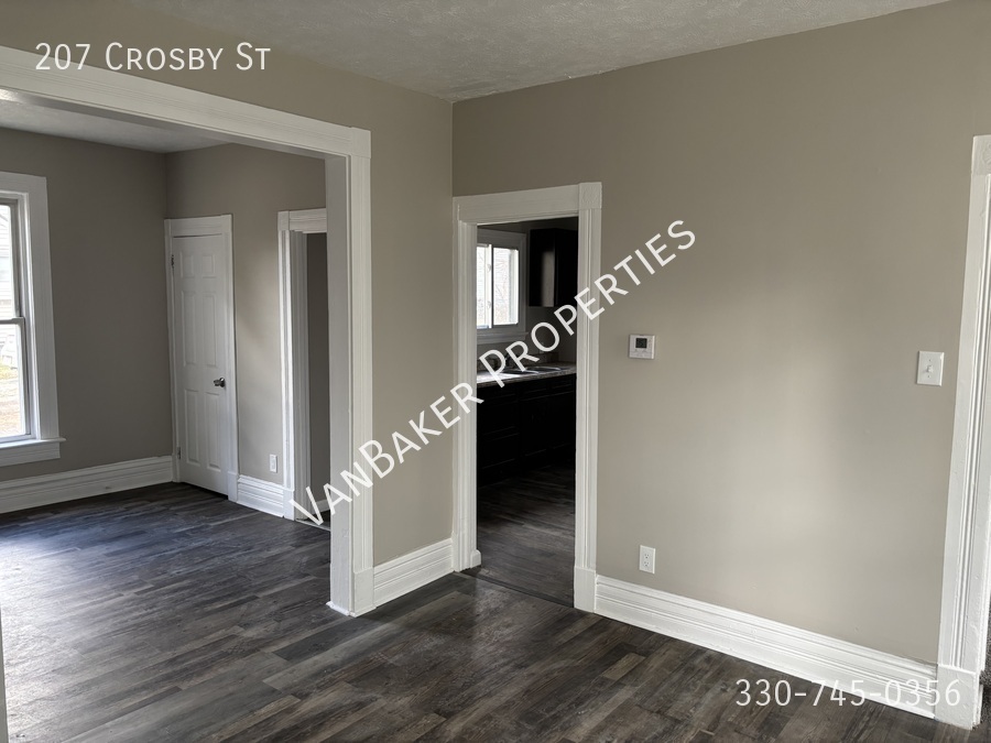 207 Crosby St – photo 3