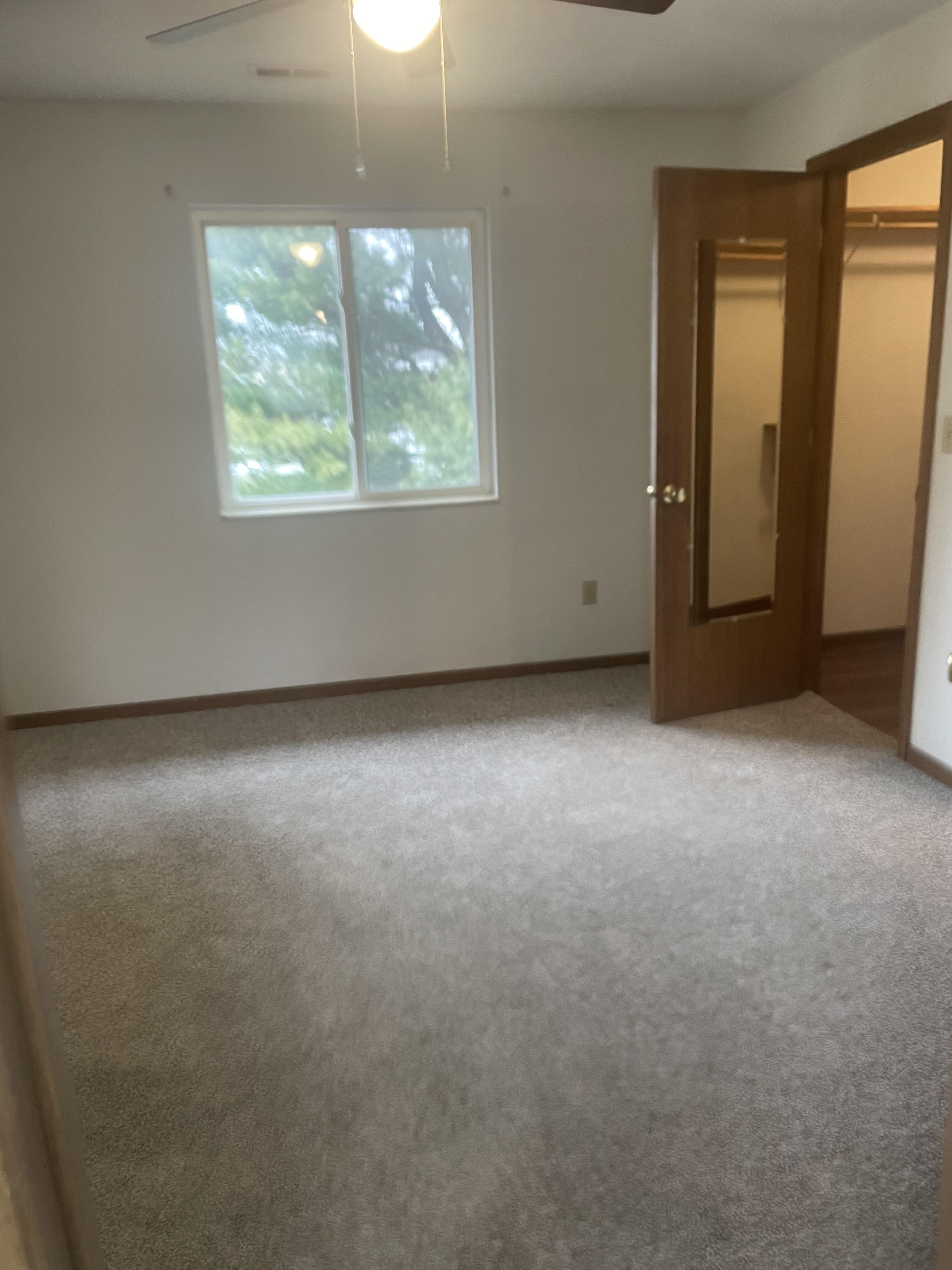 2612 Eastview Dr unit 0 – photo 2