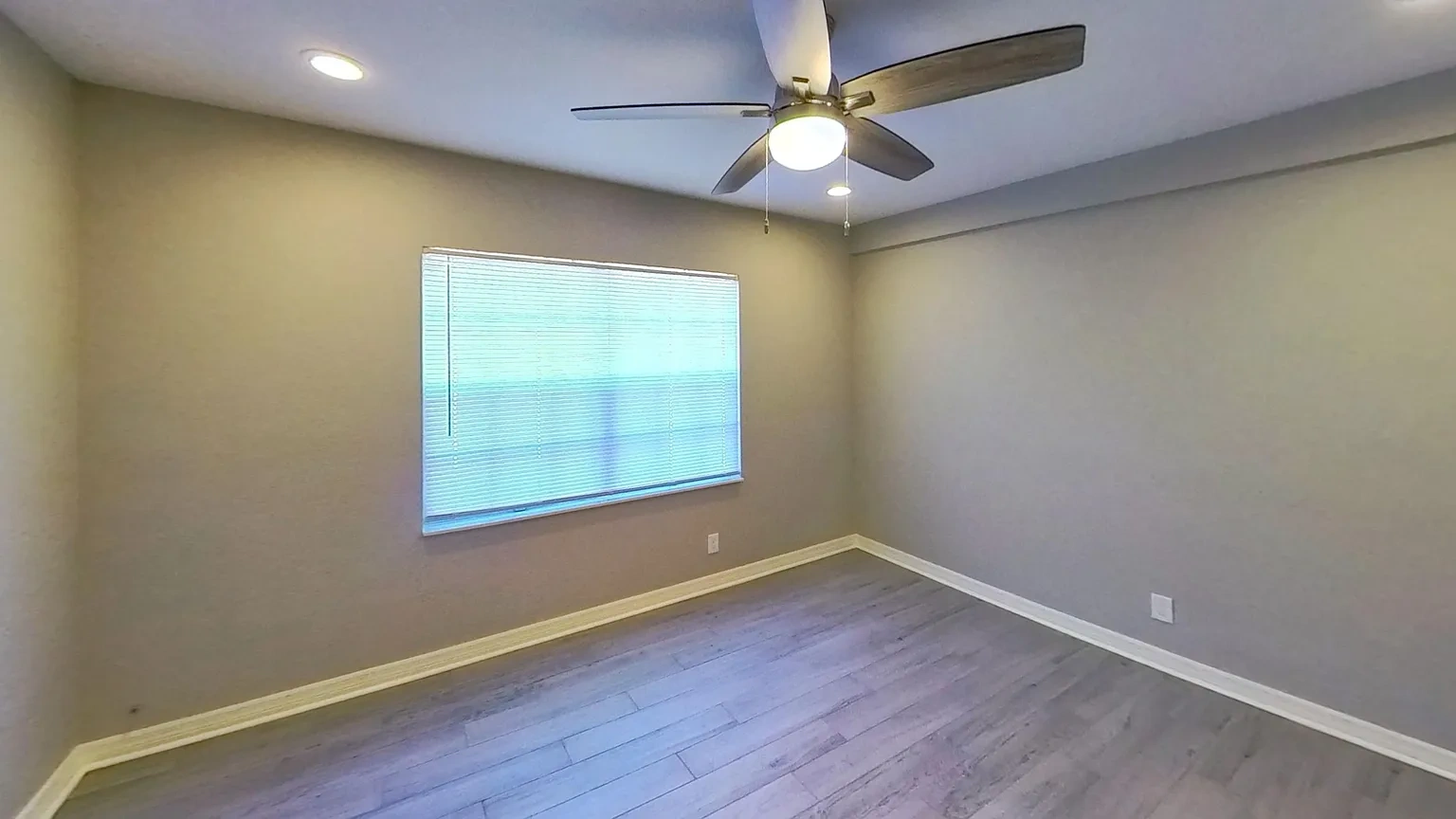 Bay Colony Apartments – Floor plan