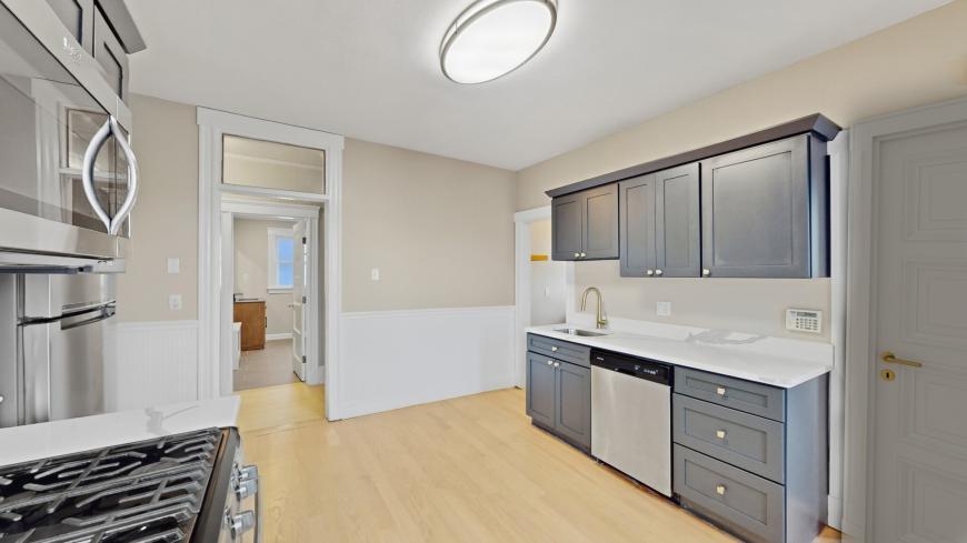 1 Orient Ave – photo 2