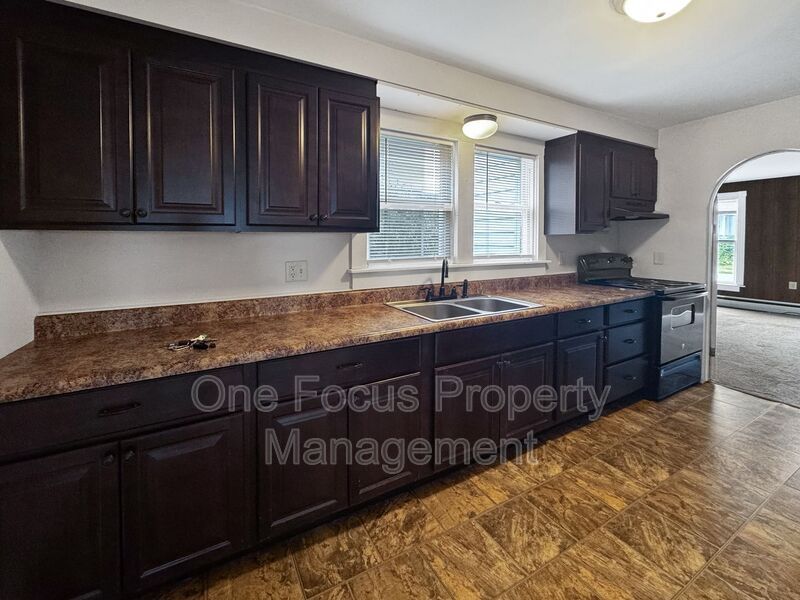 123 Oliver St – photo 1