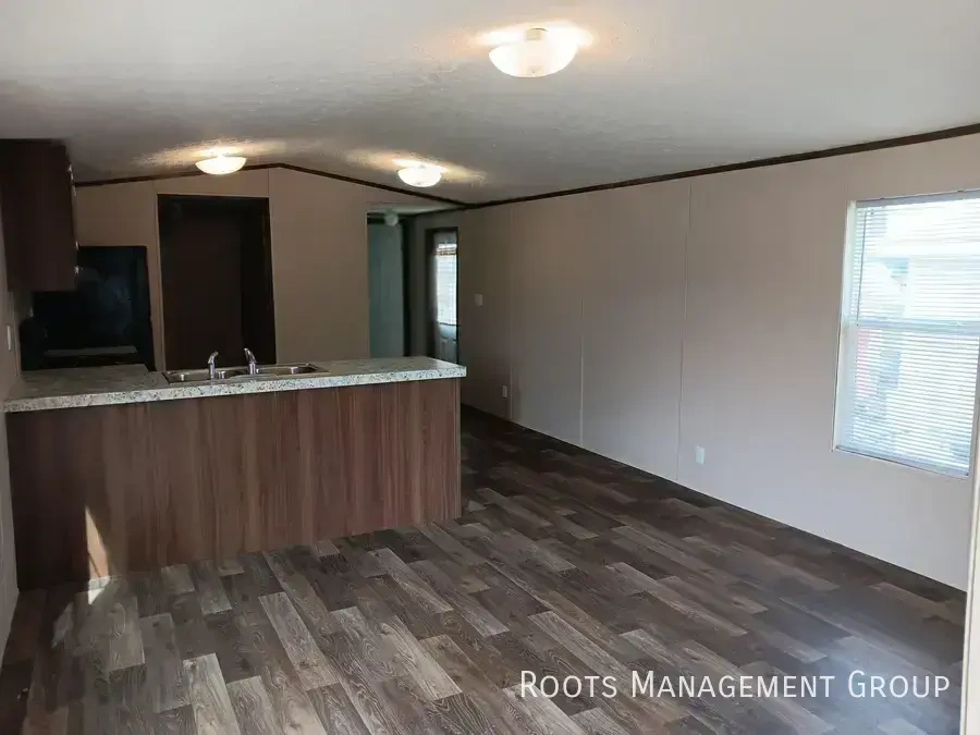15 Locust St – photo 3