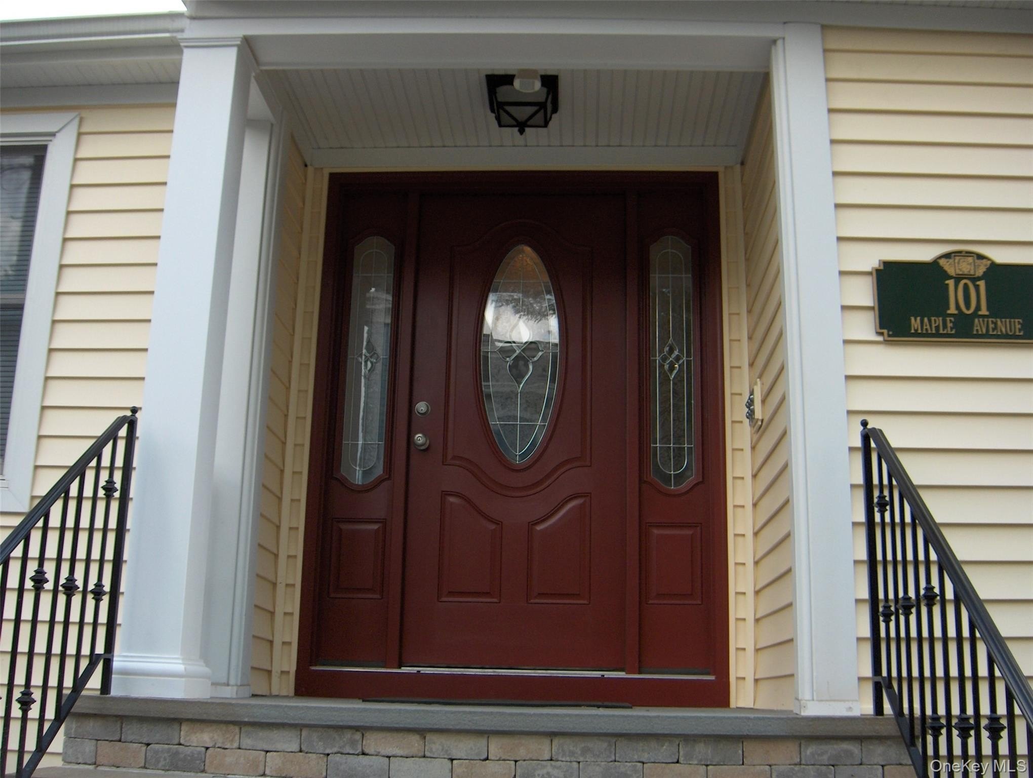 101 Maple Ave – photo 1