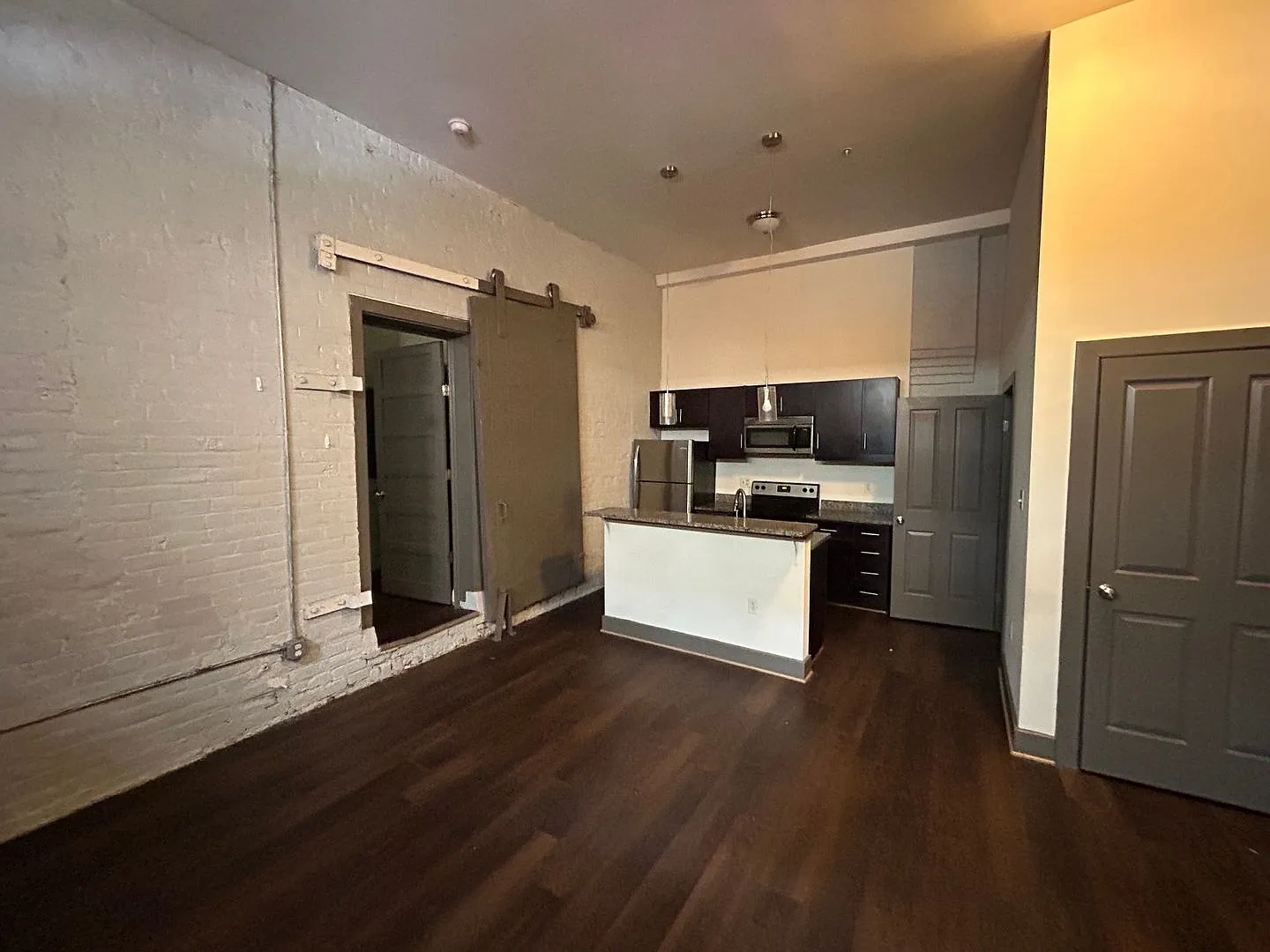 1100 Hull Street Apartments – photo 2