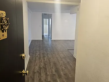 11720 Edgewater Dr unit 605 – photo 1