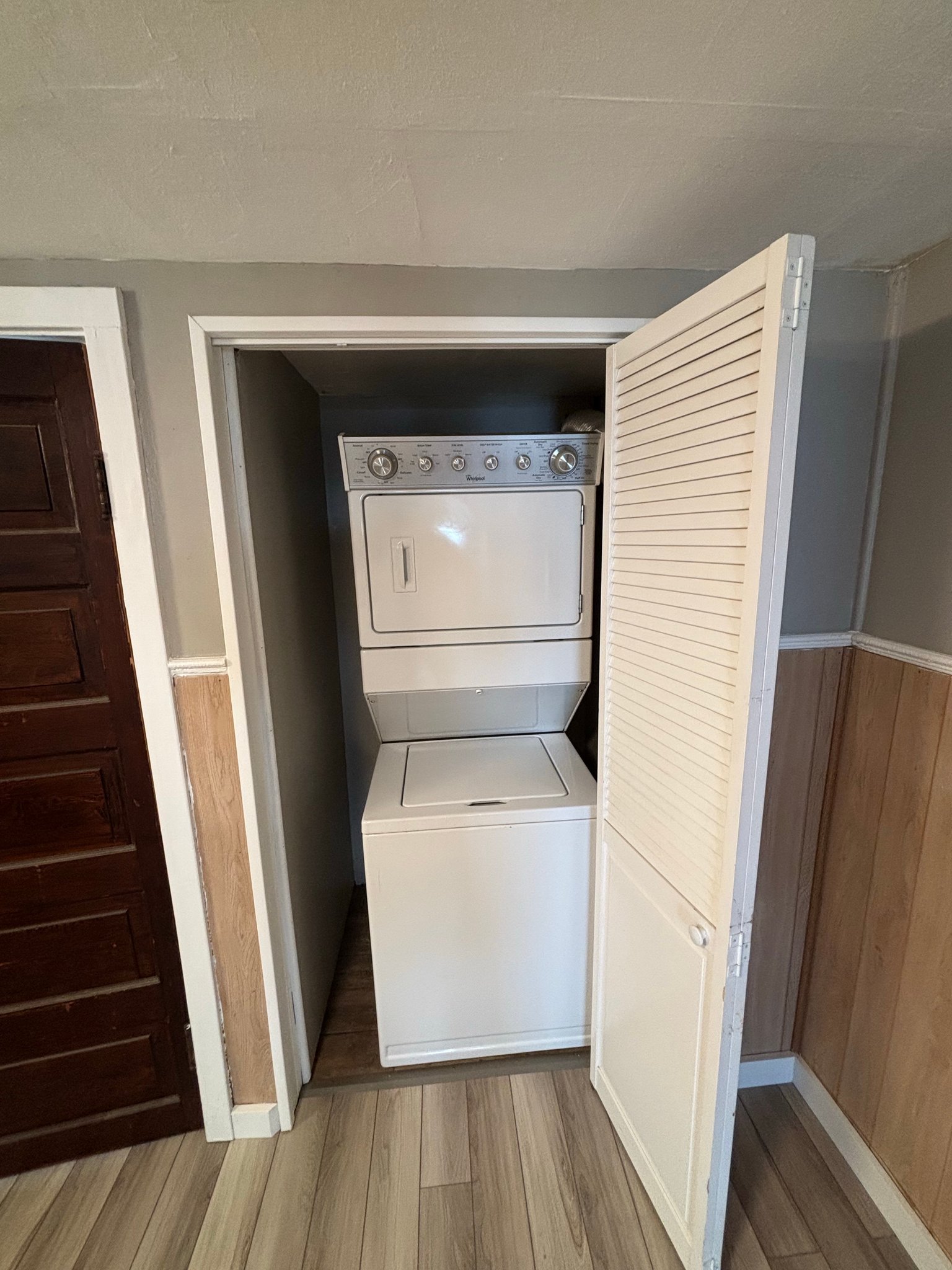 105 E Dunn St – photo 5