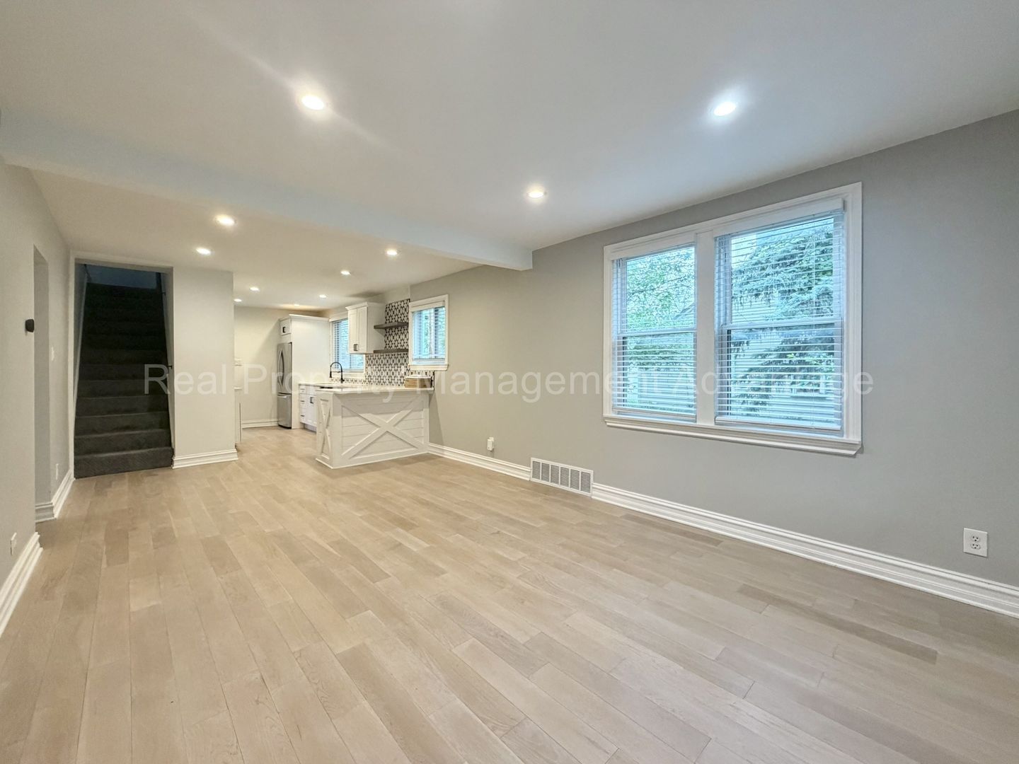 1330 E Chesterfield St – photo 5