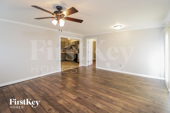 958 Sheffield Dr – photo 4