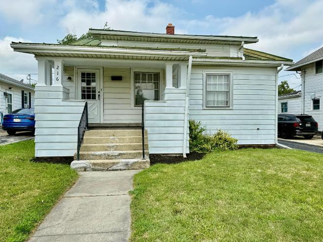 216 18th St – photo 1