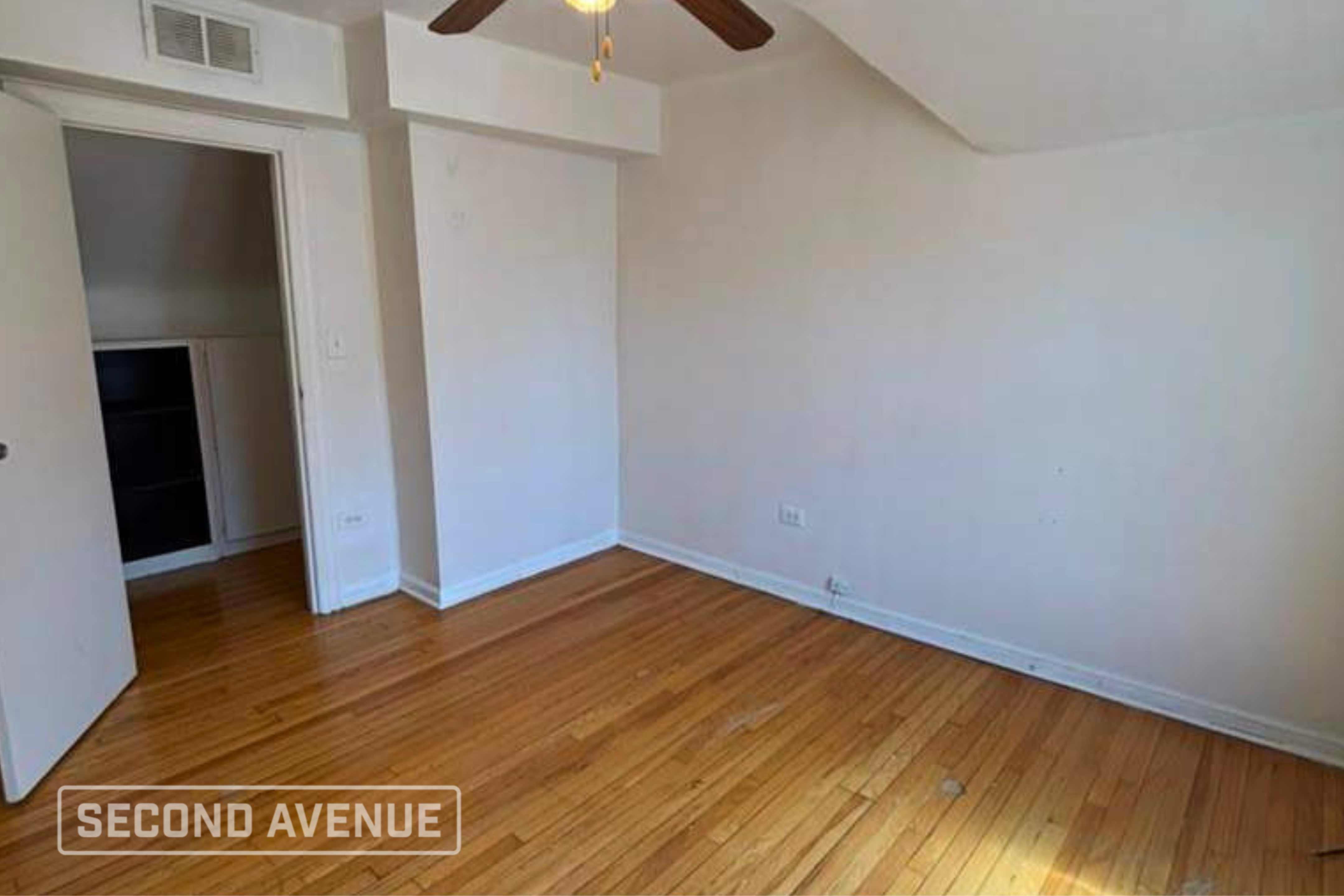 9424 S Champlain Ave – photo 5