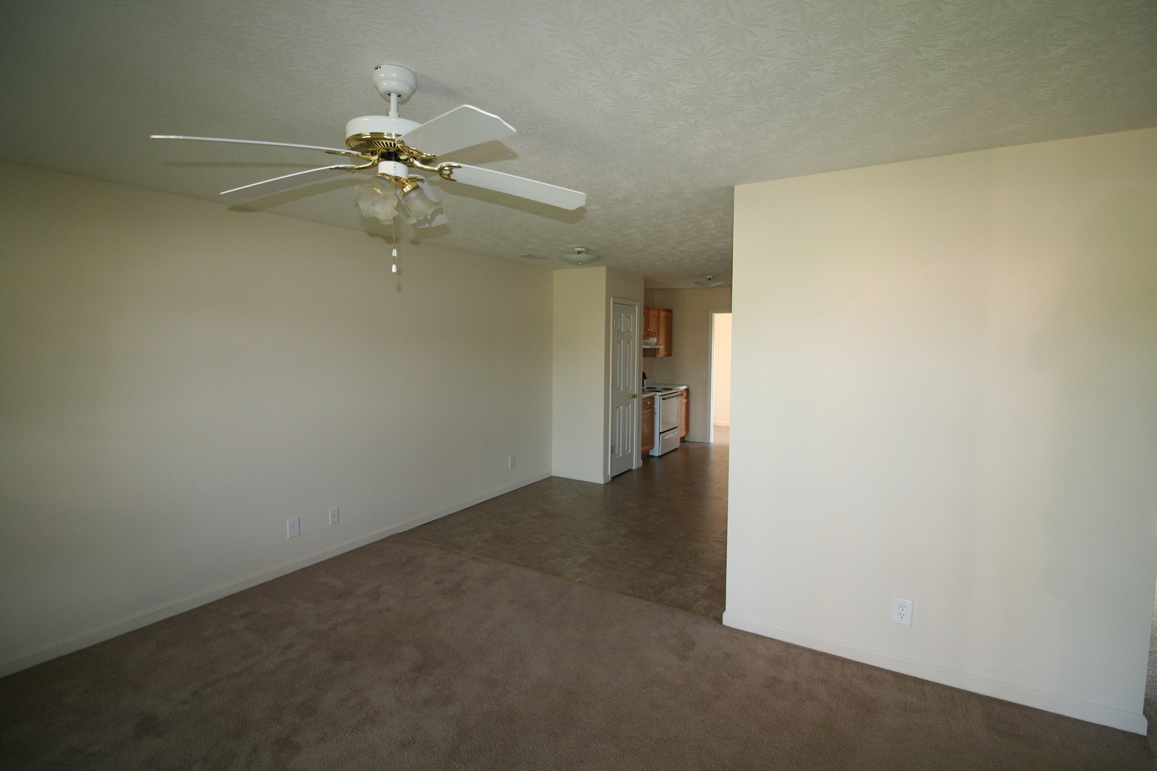 895 Kinniard Rd unit B – photo 5