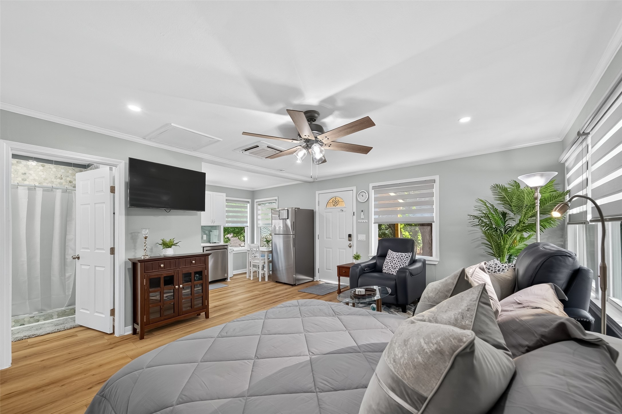 407 Fairbanks St – photo 3