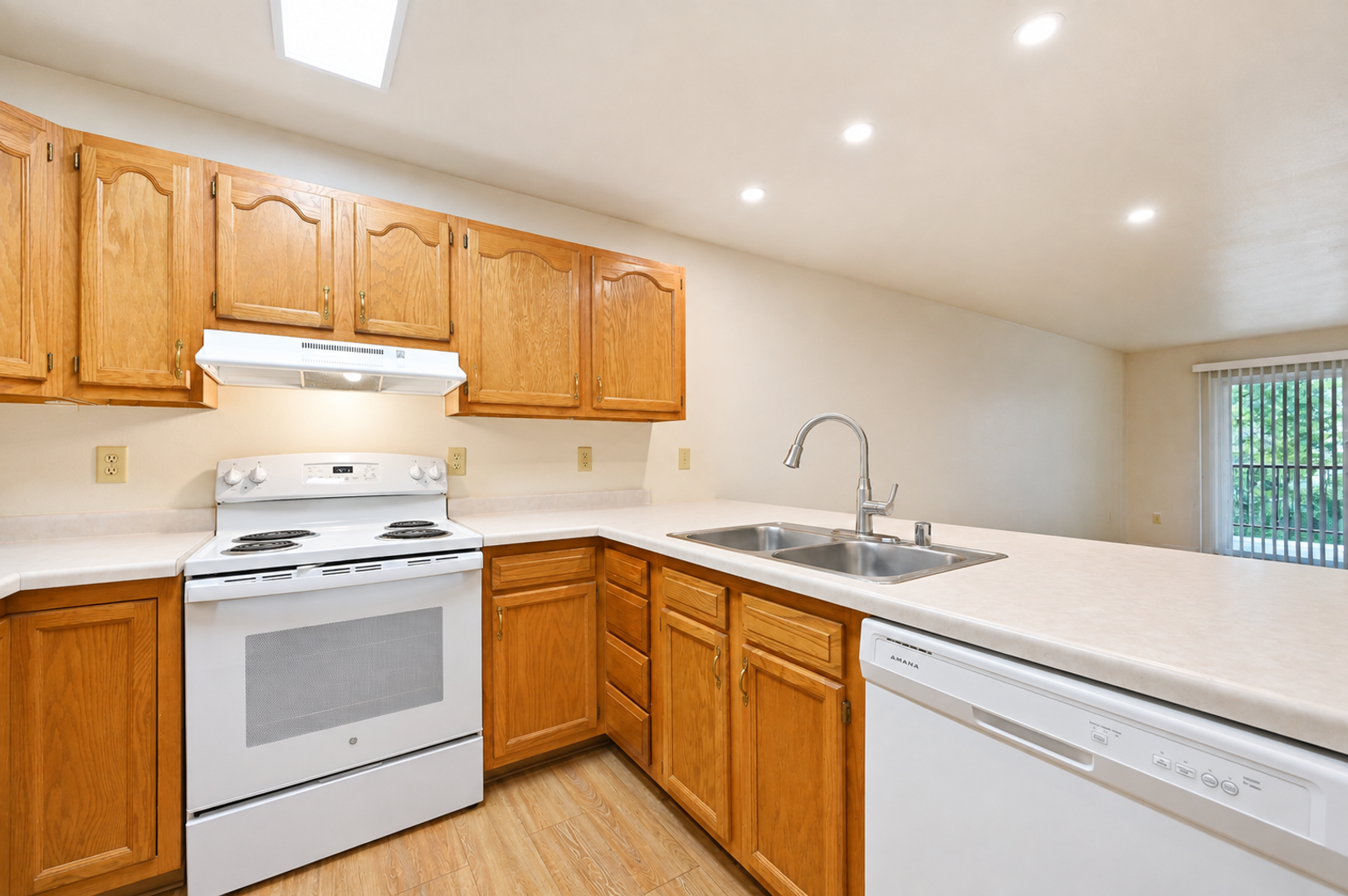 1609 N Thompson Dr – photo 1