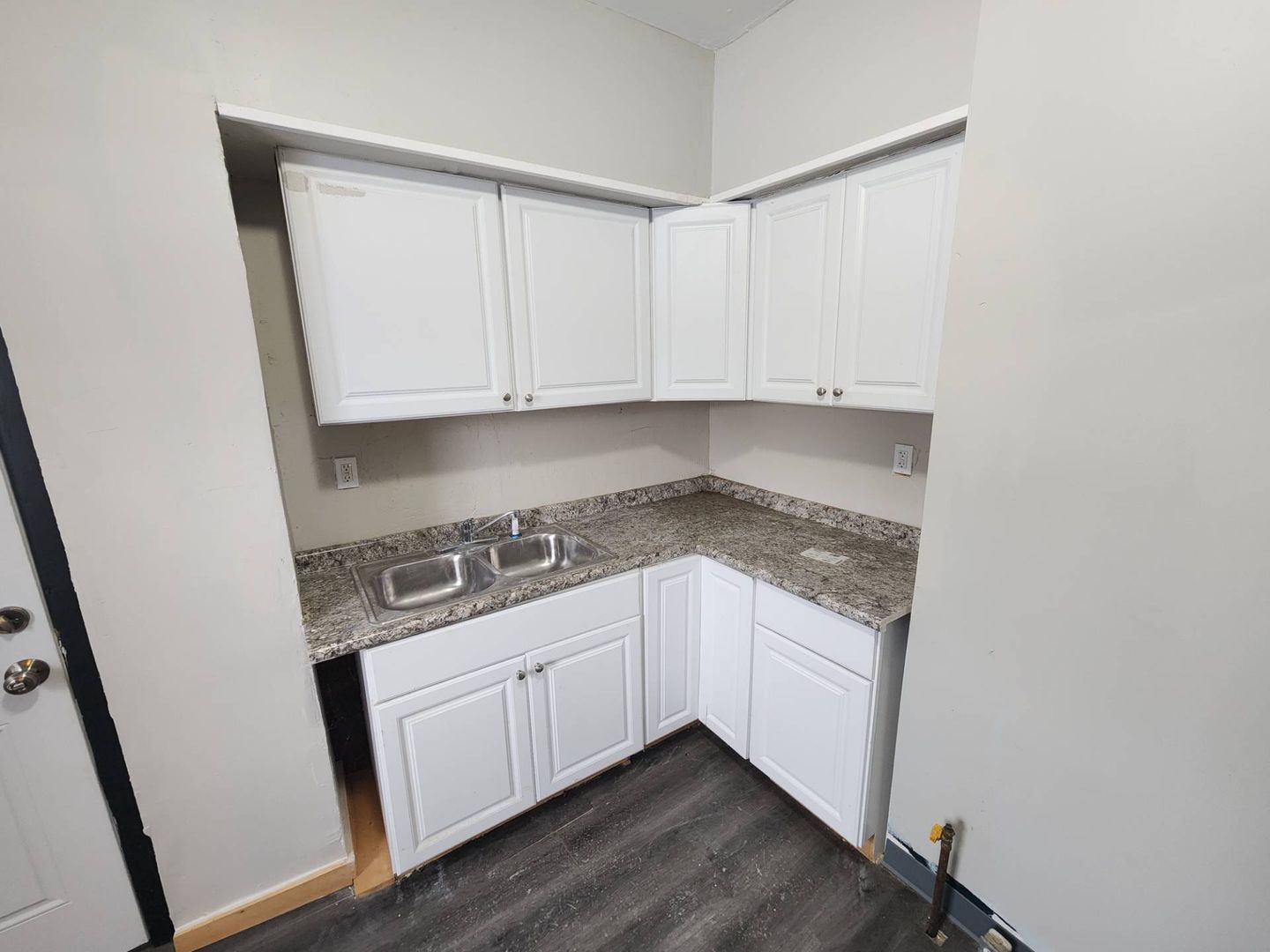 1264 E 111th St – photo 3