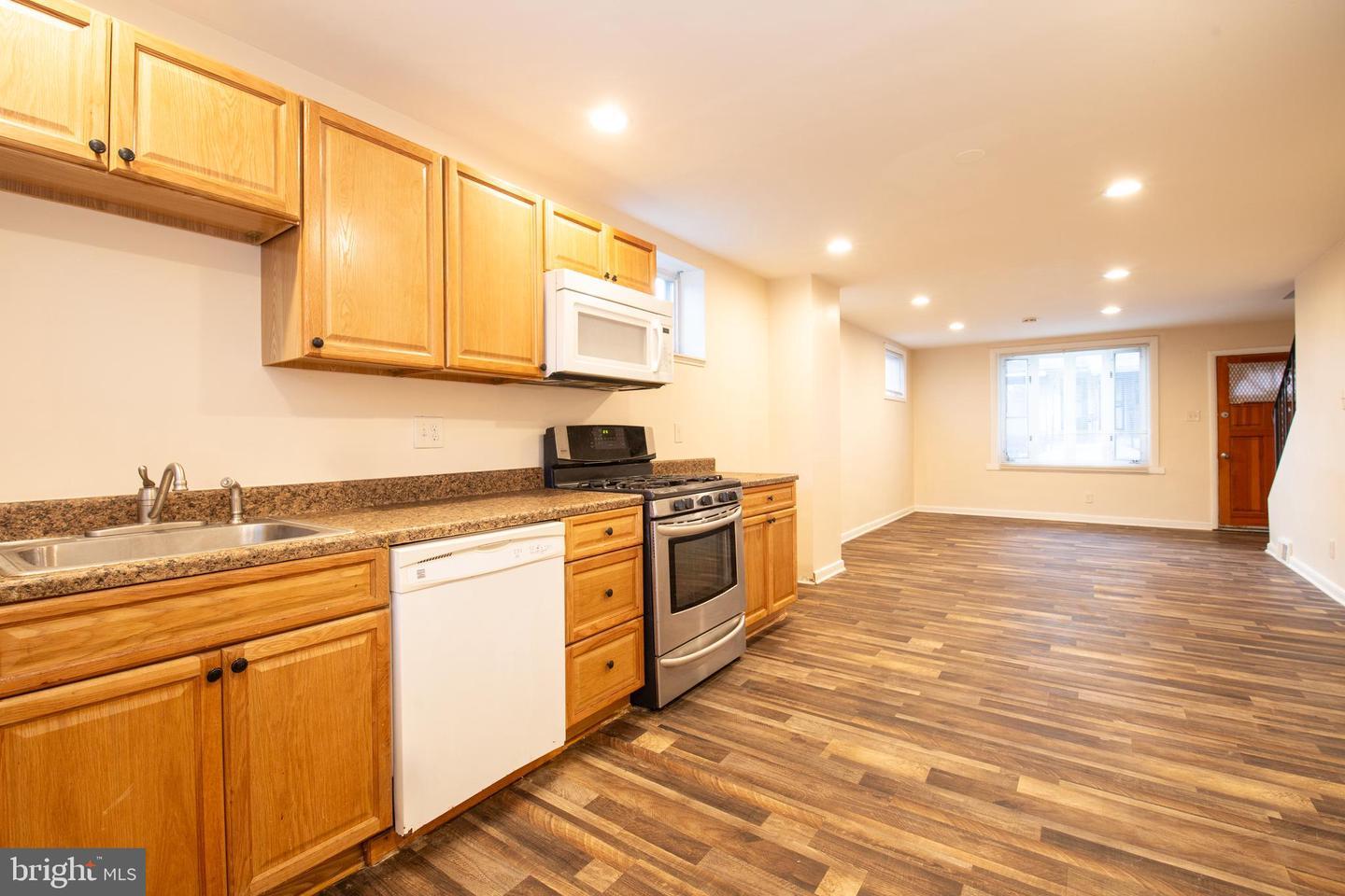 6021 N Norwood St – photo 5