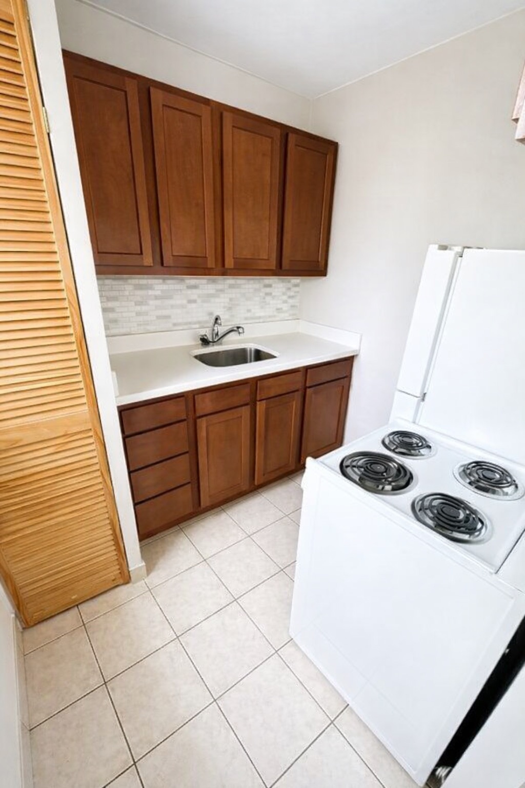 464 McKnight Cir – photo 3