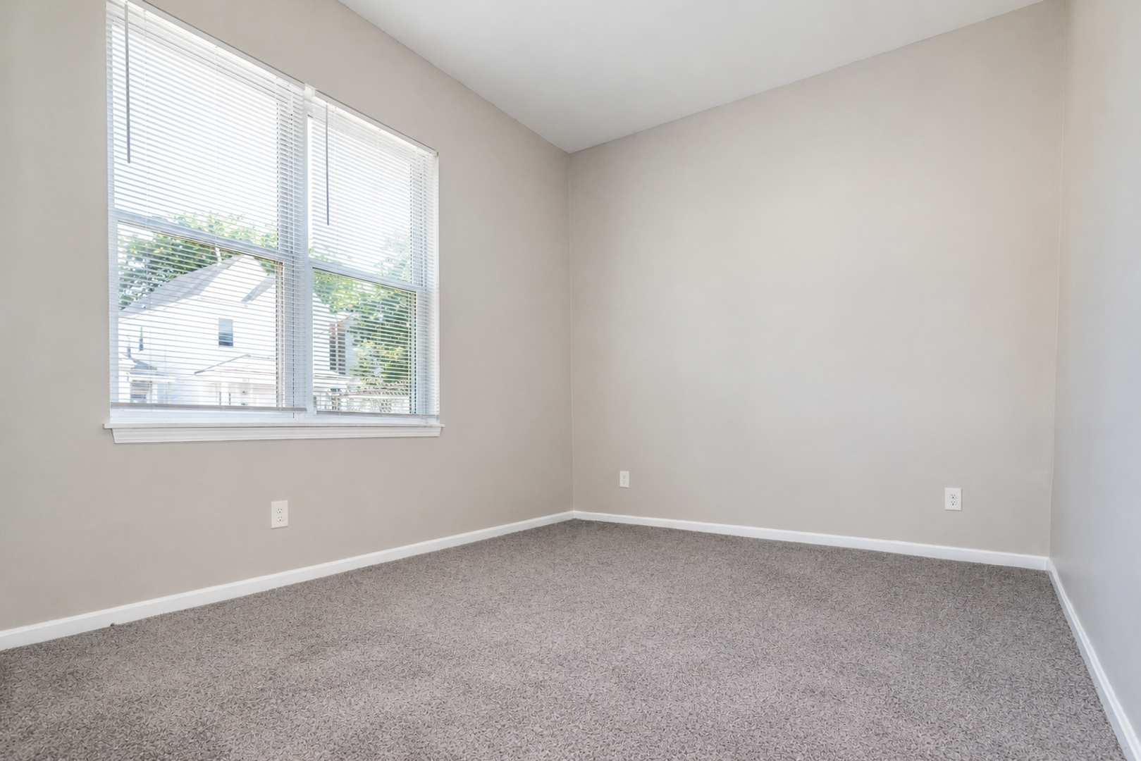 500 E Ormsby Ave unit 500 E Ormsby Ave 1 – photo 3