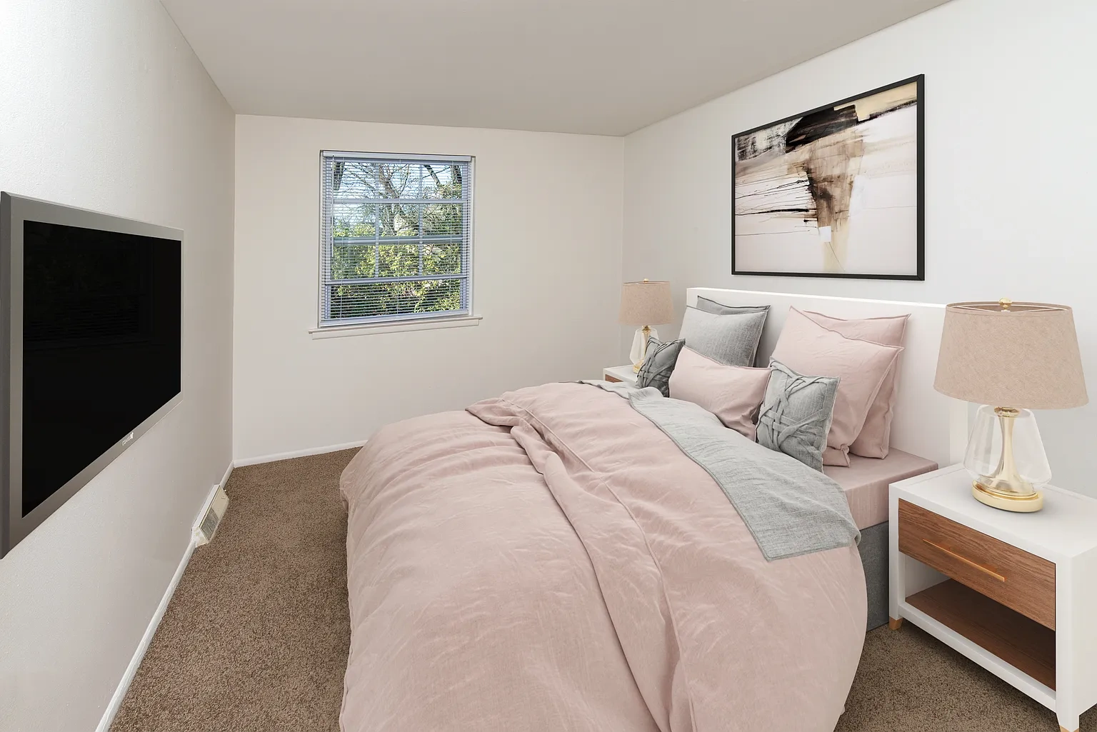 Country Club Apartments – photo 1