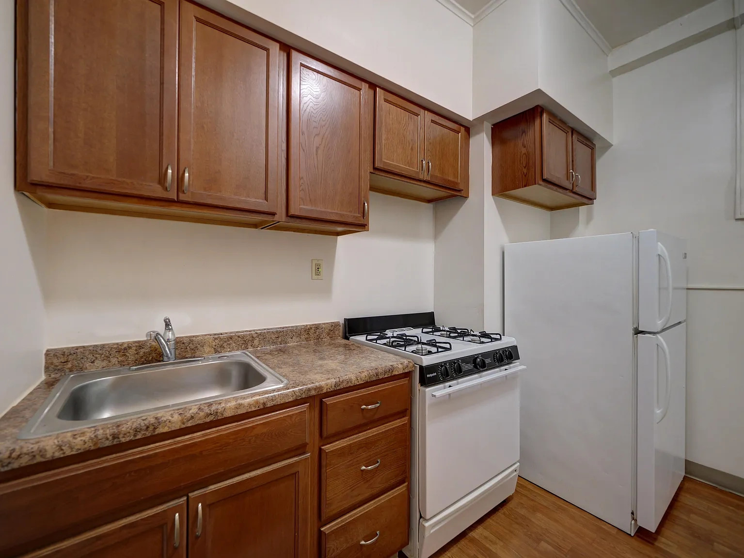 Caldwell Apartments – photo 5