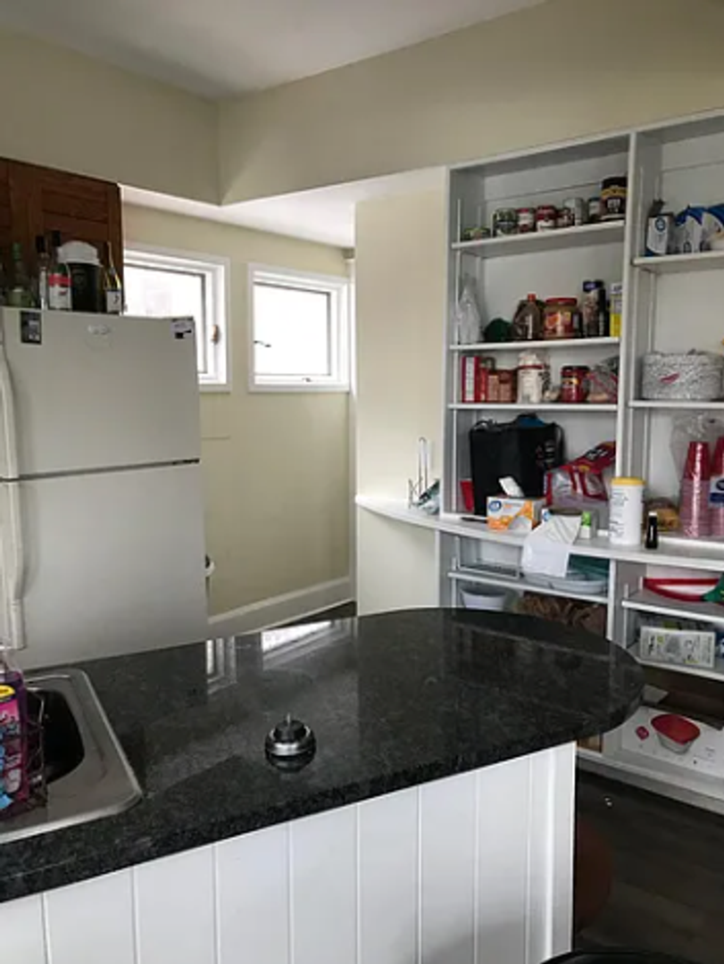 439 Warner St unit 1 – photo 5