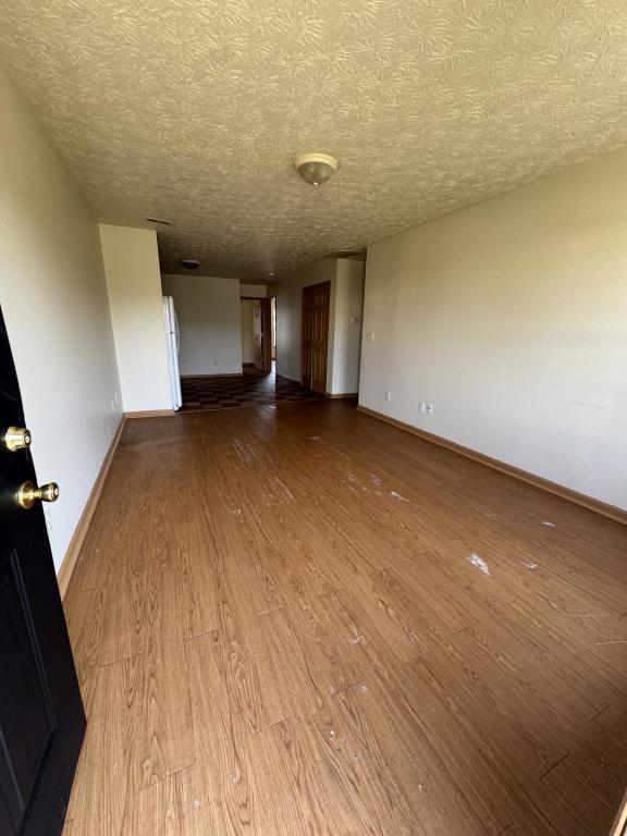 406 Mars Dr – photo 2