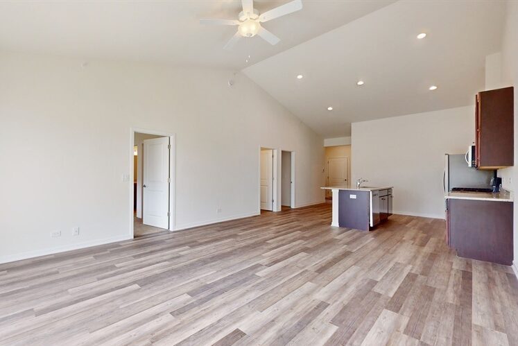 78 Olympus Dr – photo 3