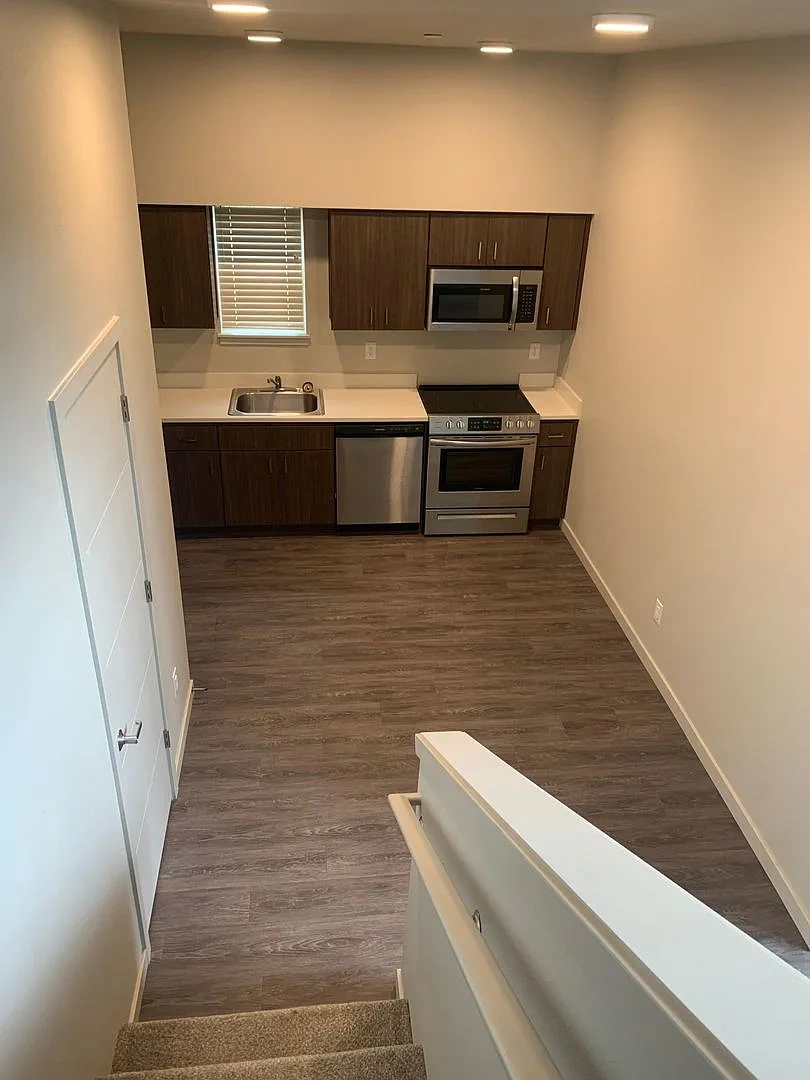 Market Village Apartments – photo 5