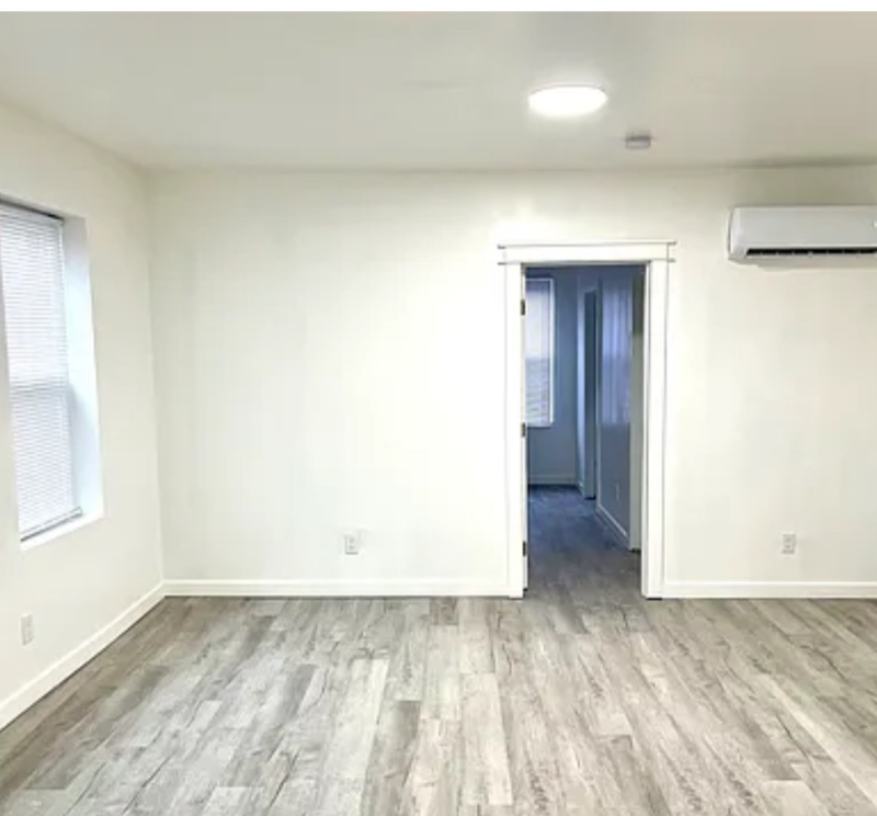 2131 Williams Ave unit 1 – photo 2