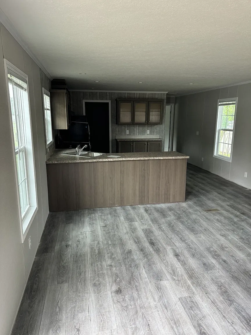 Regency Manor – photo 1