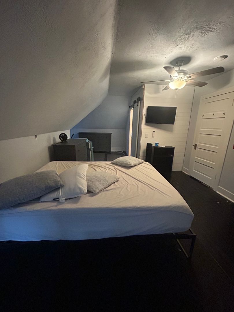 930 Ridge Ave unit # 6 - 6 – photo 5