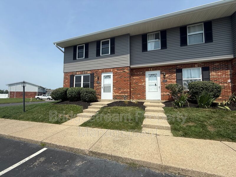 3851 Hillsboro Dr – photo 1
