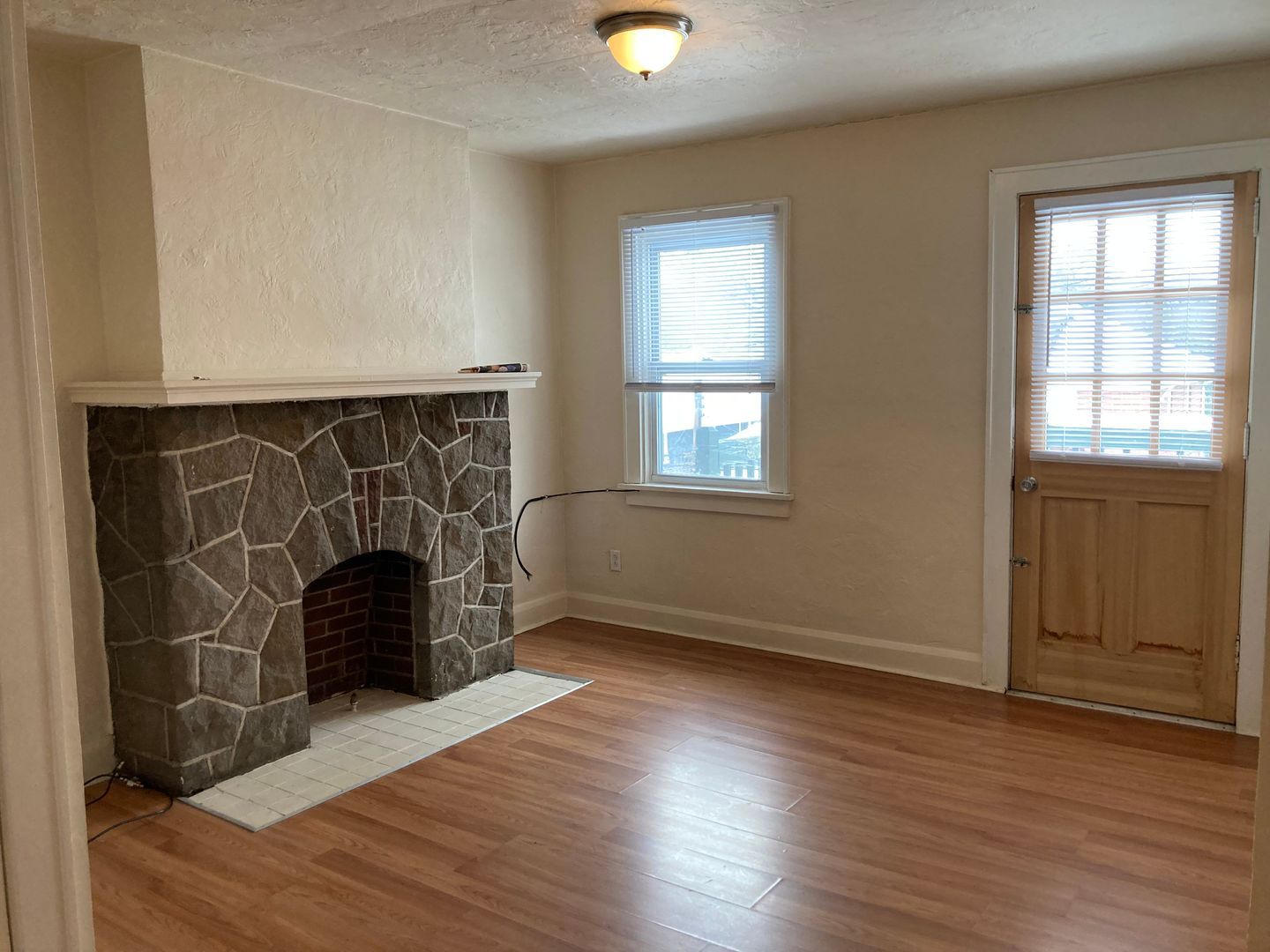 7338 Whipple St unit 7338 Whipple Street - Apt 10 – photo 1