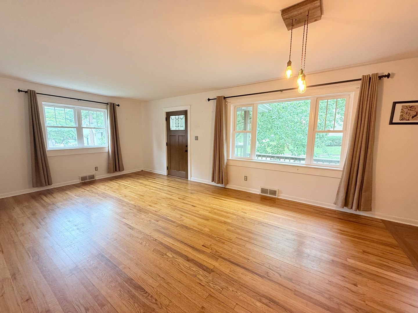 1612 N Roosevelt Ave – photo 4
