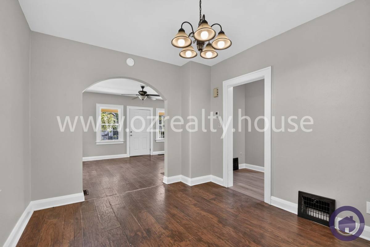 2034 Berkshire Pl – photo 5