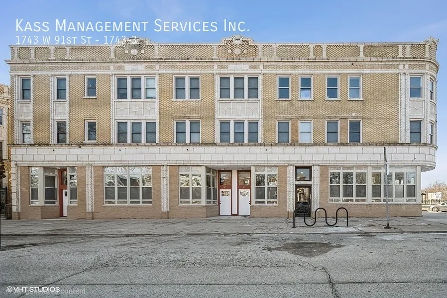 1723-45 W 91st/9101-09 S Beverly – photo 2