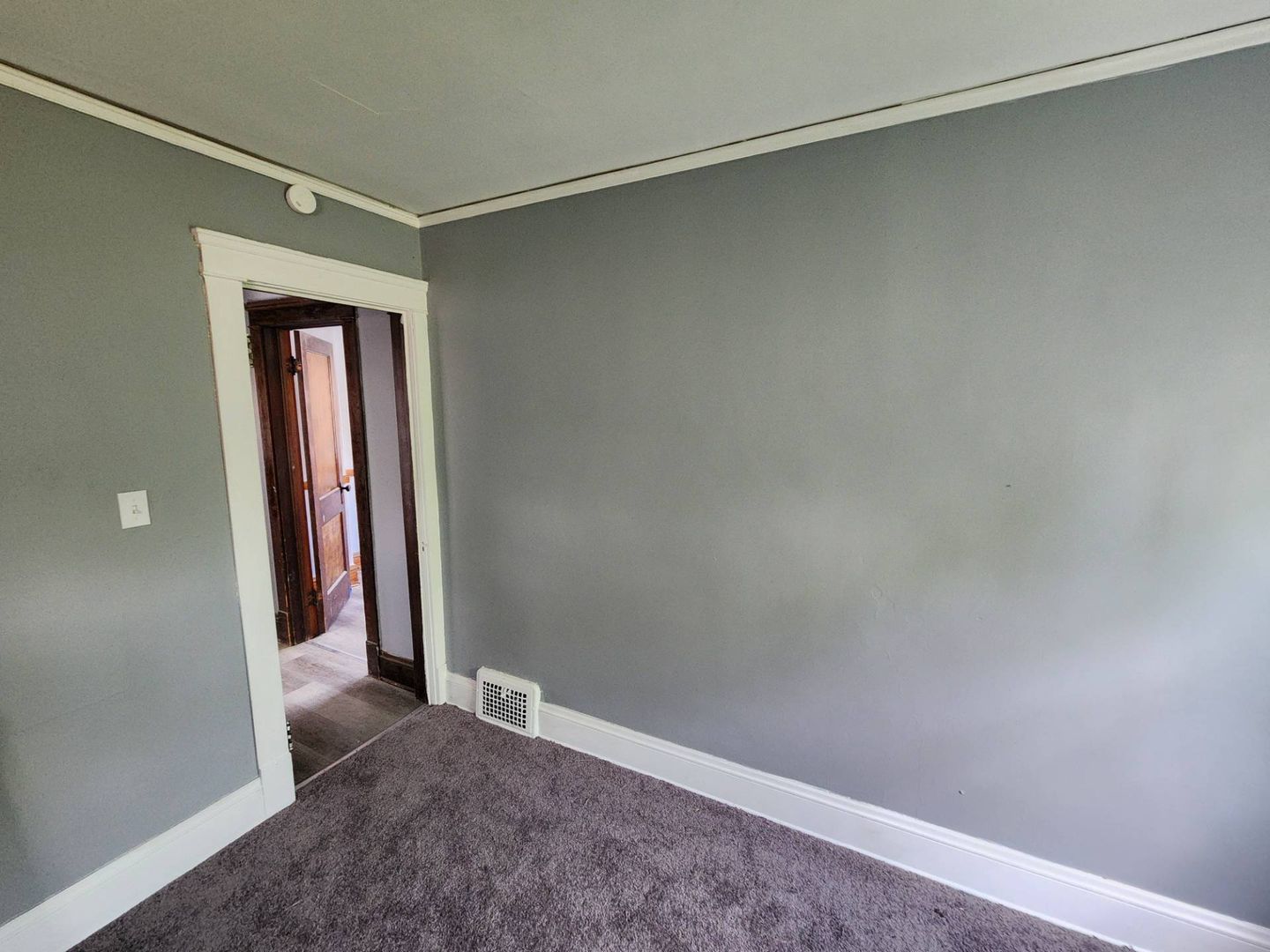 13013 Soika Ave unit Up Unit – photo 4