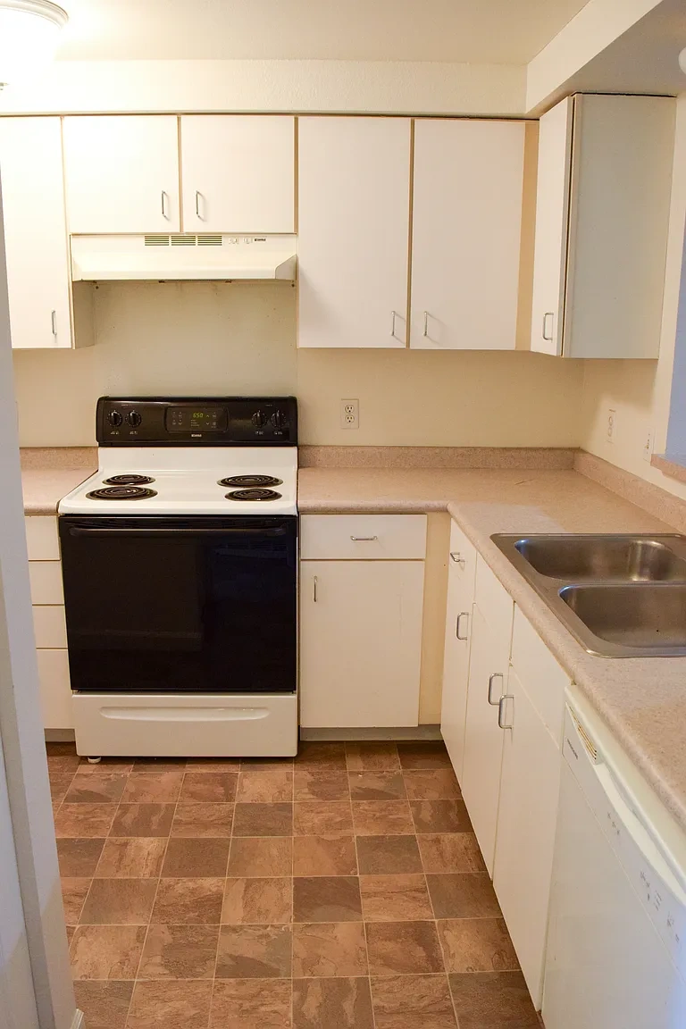 Coleman Apartments – photo 1