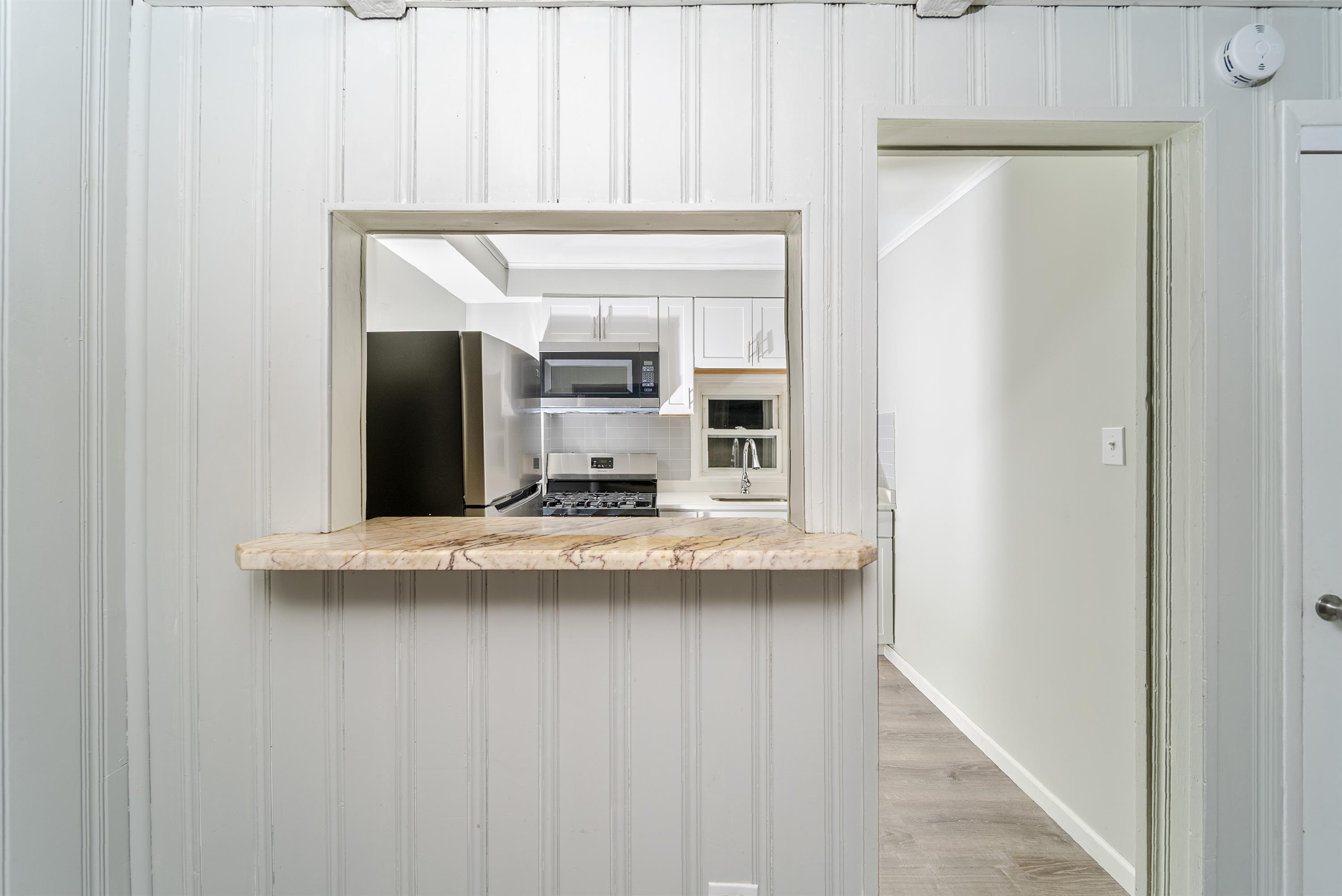 139 N Pine Ave – photo 4