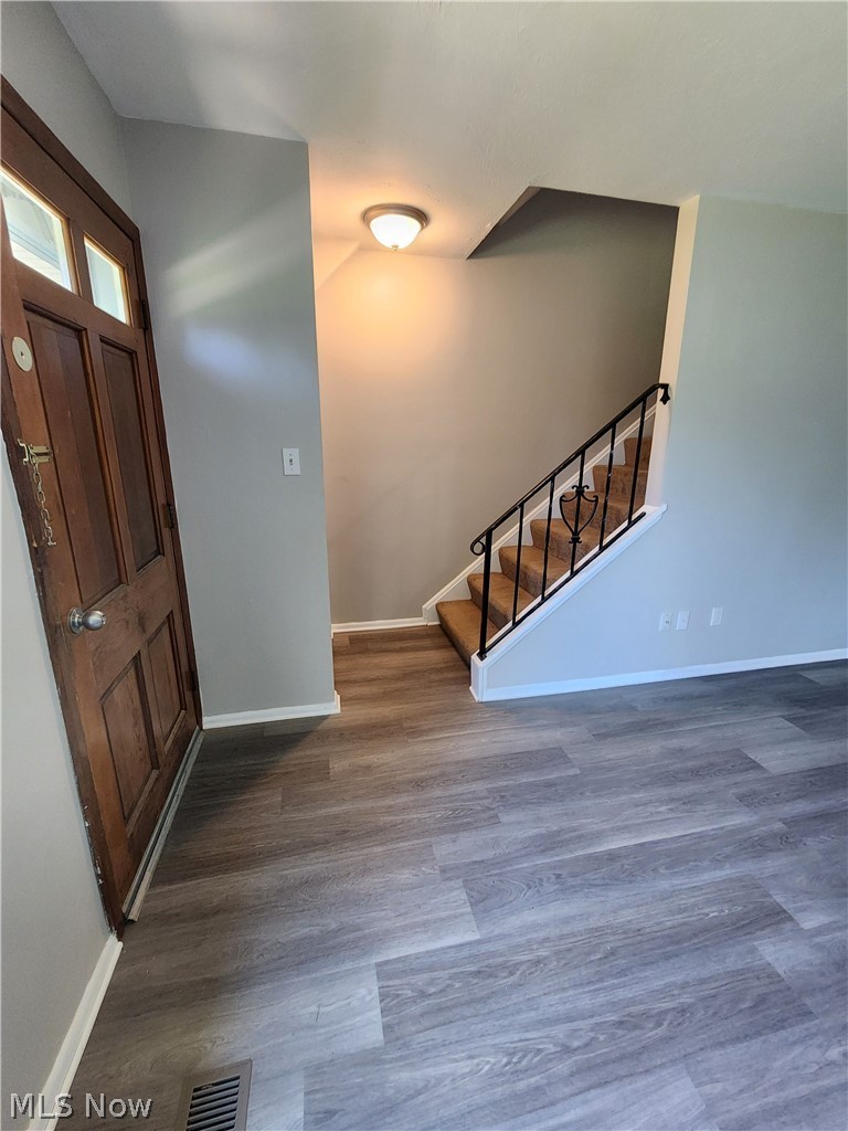 83 E Sprague Rd – photo 4