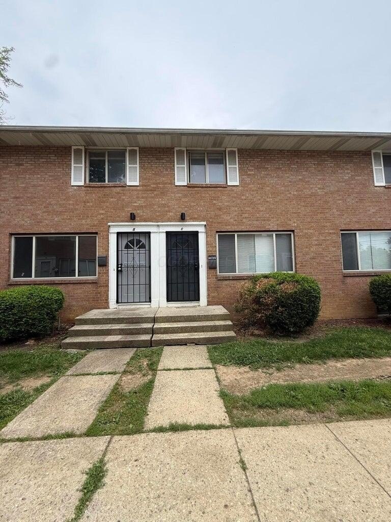 1759 Lonsdale Rd #C – photo 2