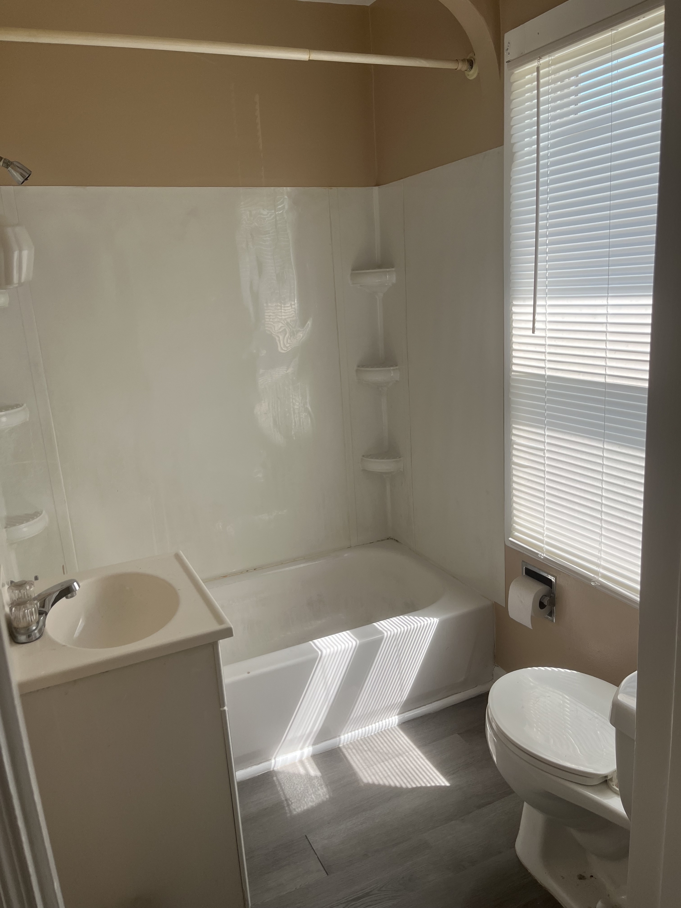 1801 E High St – photo 4