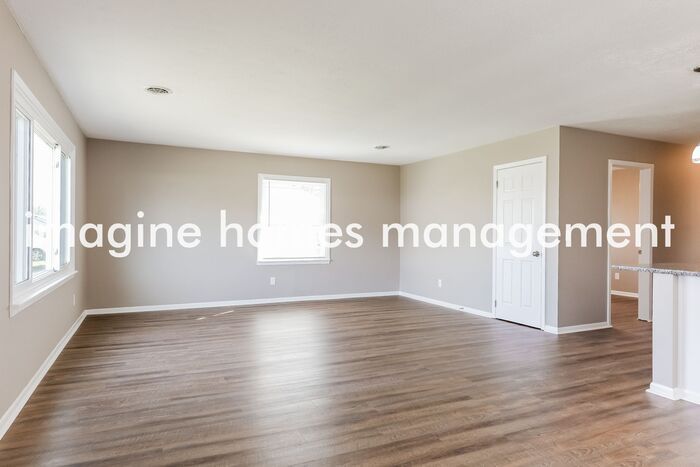 7690 Sharon Dr – photo 4