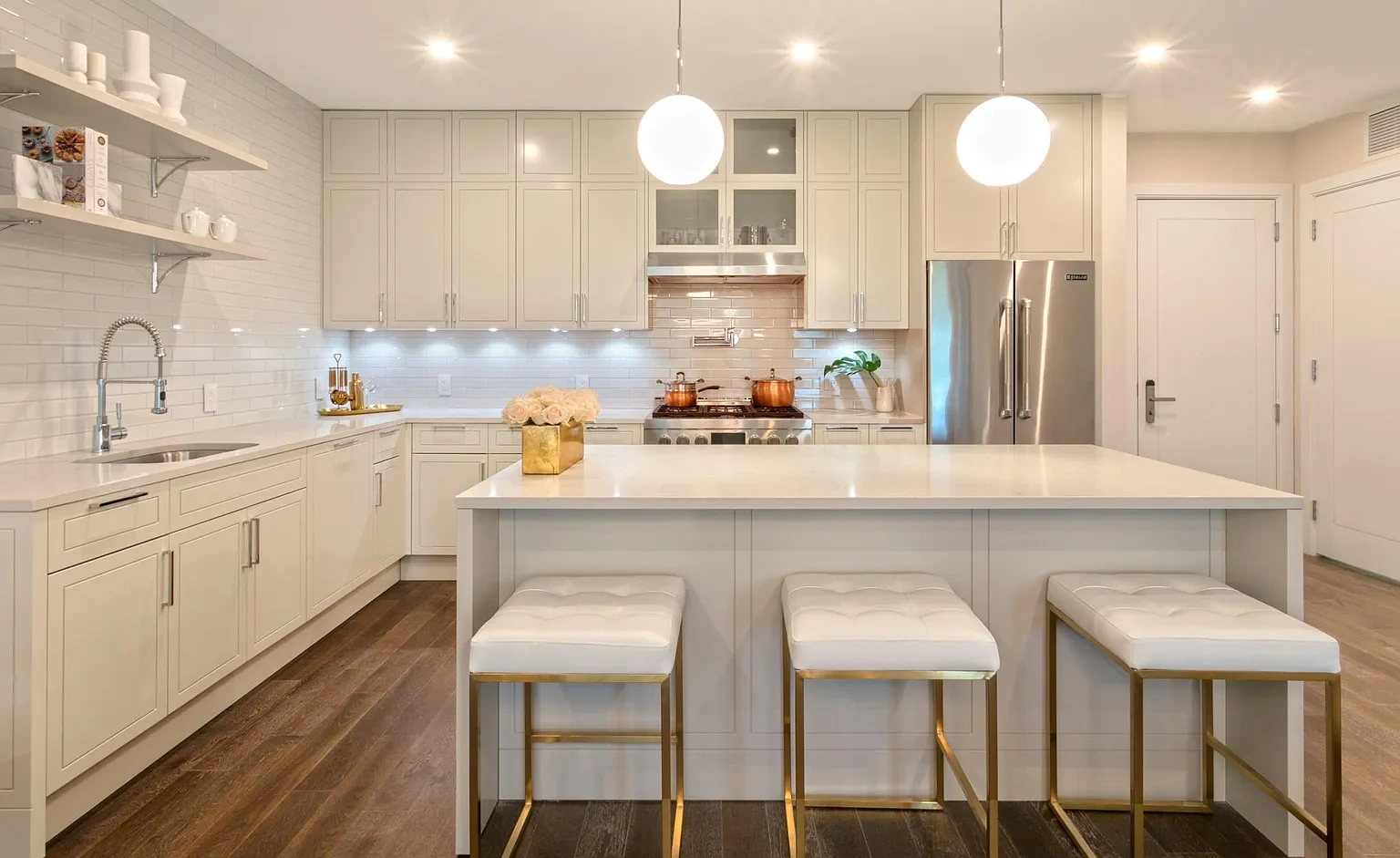 372 9th Luxury Rentals – photo 2