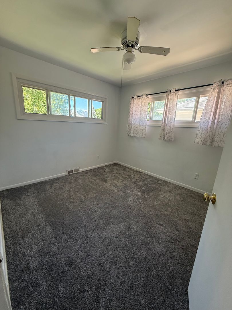 6840 Middlebrook Blvd – photo 4