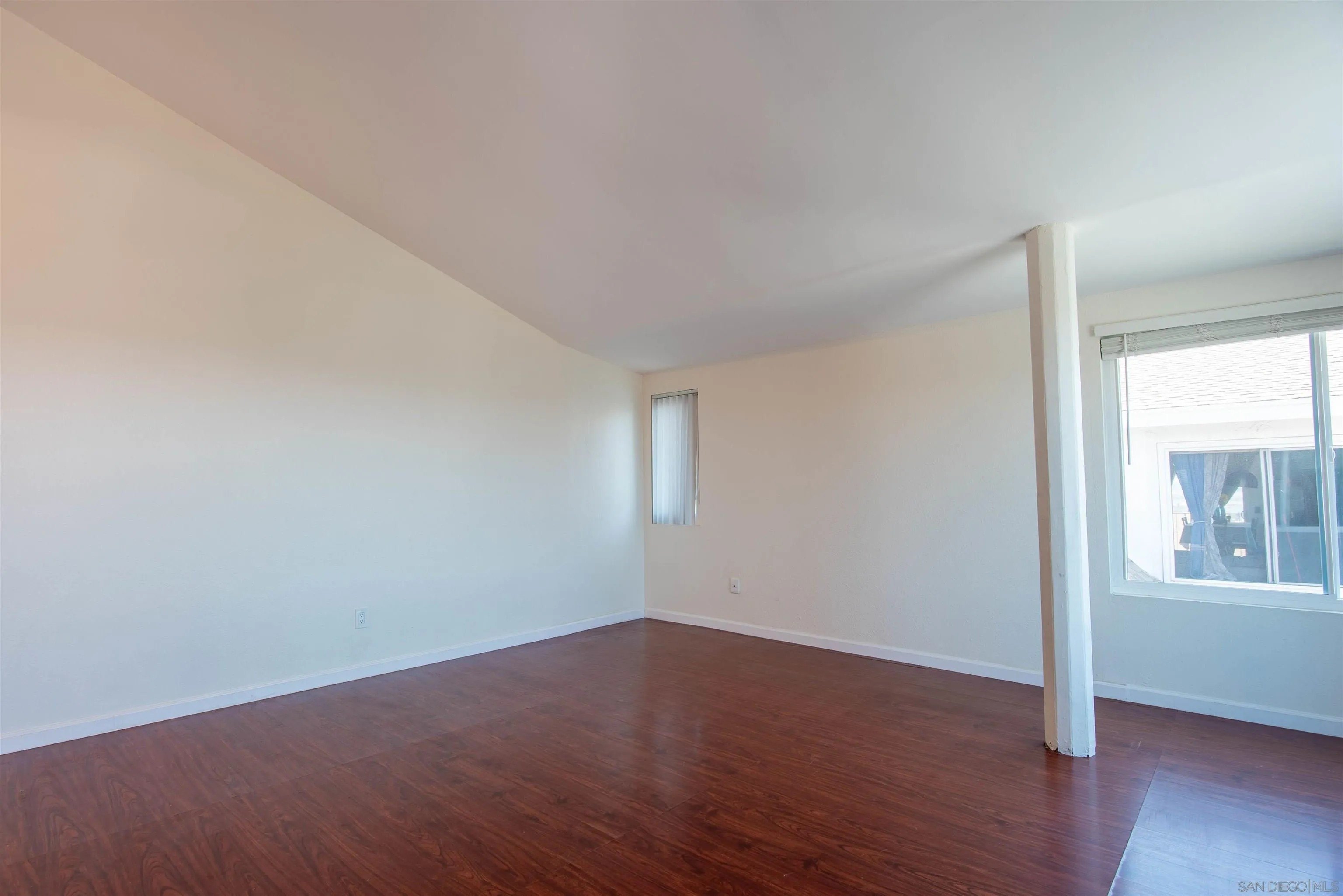 1319 Grand Ave – photo 4