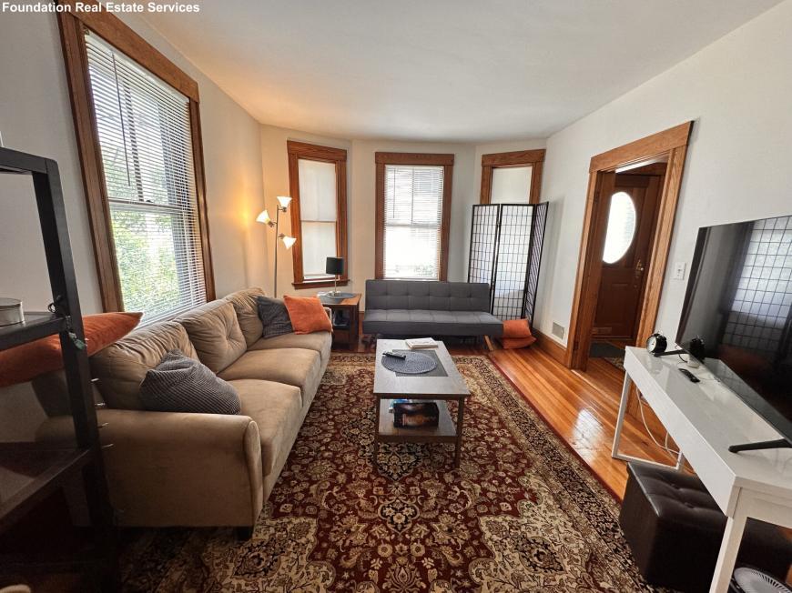 16 Middle St – photo 2
